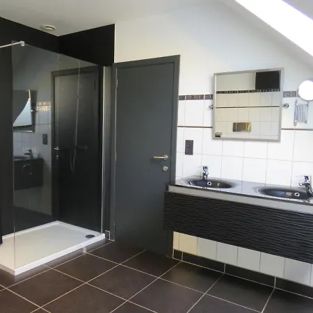 Oxygen House, Long Weekend Special Holiday home *