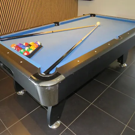 Oxygen House, Long Weekend Special *