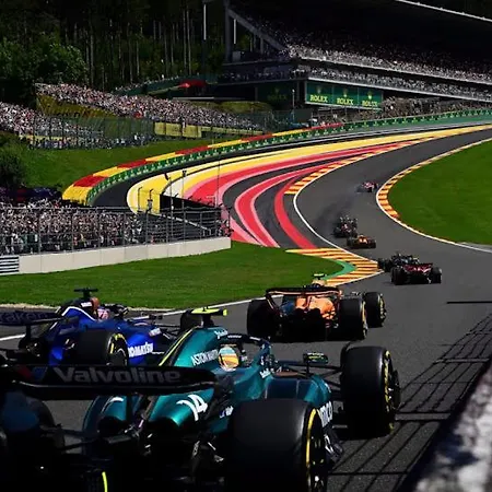 Oxygen House, Long Weekend Special