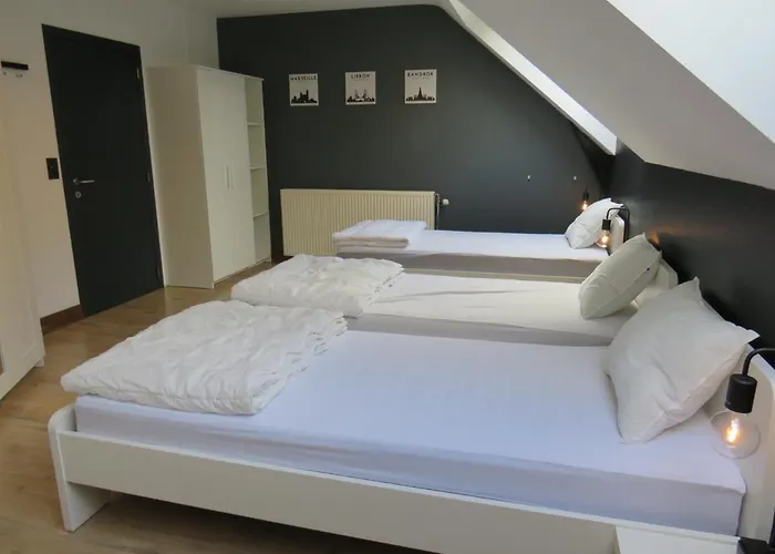 Oxygen House, Long Weekend Special * Овифа