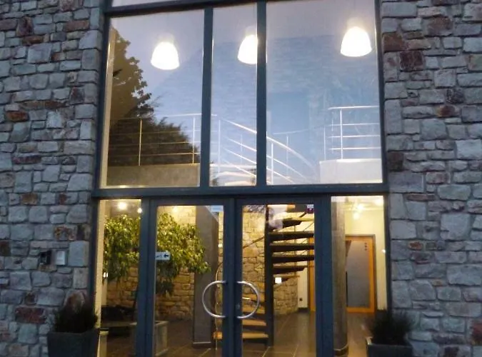 Oxygen House, Long Weekend Special *